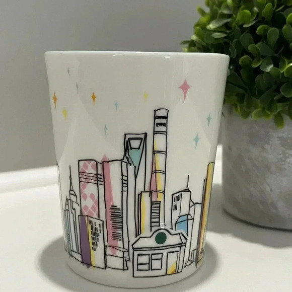 Starbucks 2015 SHANGHAI China Sketched Skyline 12 ounce Mug - Picture 5 of 9